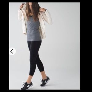 Lululemon pace rival crop black size 6